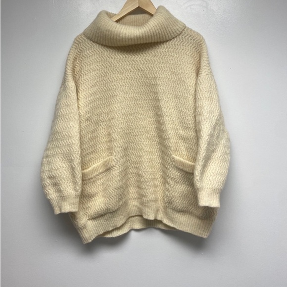 Turtleneck Wool Sweater - Picture 9 of 10